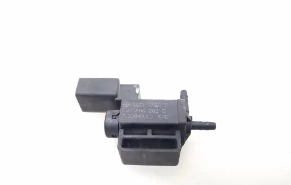 Audi A4 S4 B8 8K Turbo solenoid valve 037906283C
