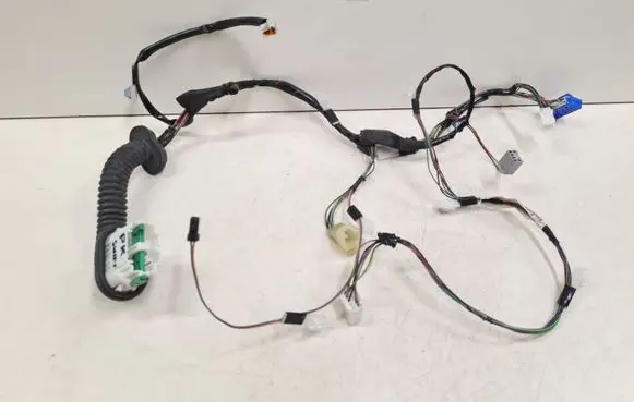 Suzuki Swift I Front door wiring loom 8675662JC0