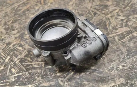 Maserati Quattroporte Throttle valve 0280750101