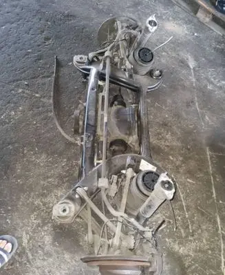 Mercedes-Benz E W212 Rear axle beam A2183501401