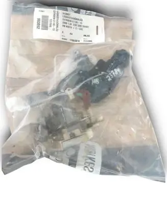 Peugeot 107 Loading door lock 9138G7