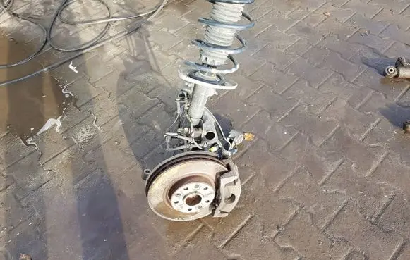 Peugeot 308 Front wheel hub spindle knuckle