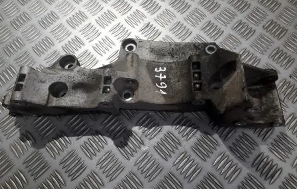 Volkswagen Golf IV Engine mounting bracket 06a903143p