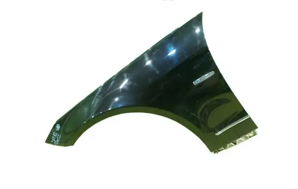 Mercedes-Benz E C207 W207 Fender PRZOD LEWY