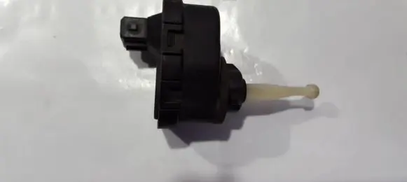 Audi A8 S8 D2 4D Headlight level adjustment motor 0307852315 4d0941295