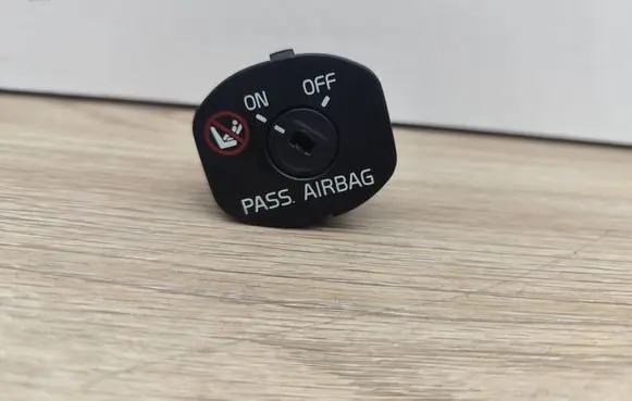 Volvo C70 Passenger airbag on/off switch 30795214