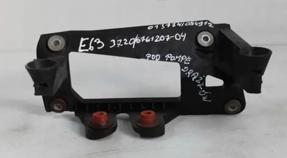 BMW 5 E60 E61 Power steering pump 6761207