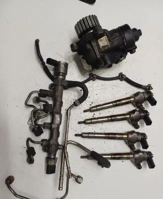 Volkswagen Golf VII Fuel injection system set 04L130755 04L089G 04L130277AD
