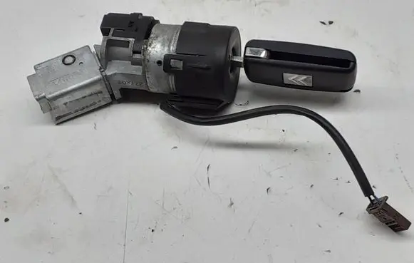 Citroen C4 I Picasso Ignition lock 3641600