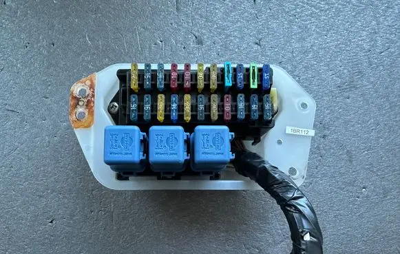 Fuse box set
