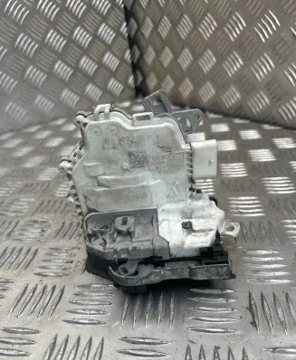 Audi A5 Rear door lock 8K0839016F