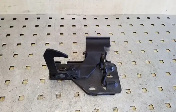 Volkswagen Touareg I Engine bonnet/hood lock/latch loop/hook 