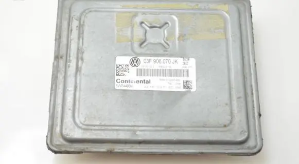 Volkswagen Polo V 6R Engine control unit/module 03F906070JK