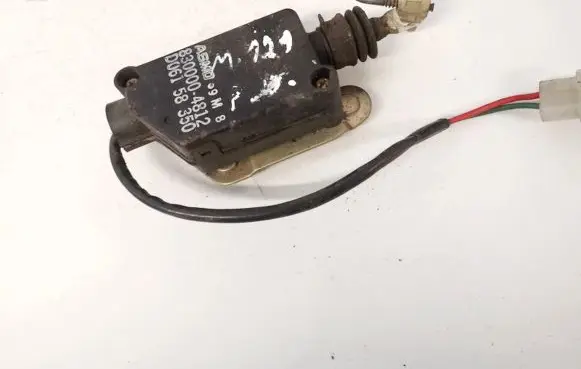 Mazda 121 Central locking motor 8300004811
