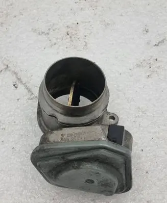 BMW 5 E60 E61 Throttle valve 780438401
