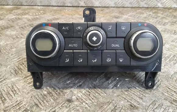 Nissan Qashqai Climate control unit 27500BR45B C0607