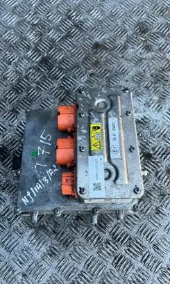 Voltage converter inverter