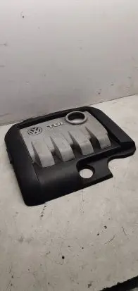 Volkswagen PASSAT B6 Engine cover (trim) 03G103925G