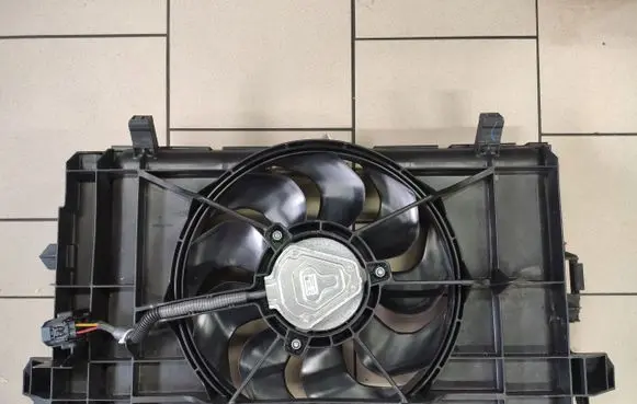 Tesla Model 3 Electric radiator cooling fan 107708400F