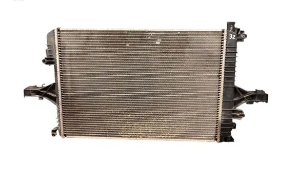 Volvo V70 Coolant radiator 30792471