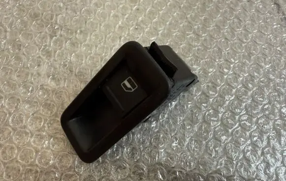 Volkswagen Amarok Electric window control switch 2H0867255D