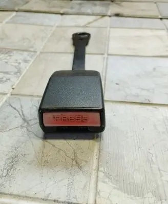 Peugeot 607 Front seatbelt buckle B507654