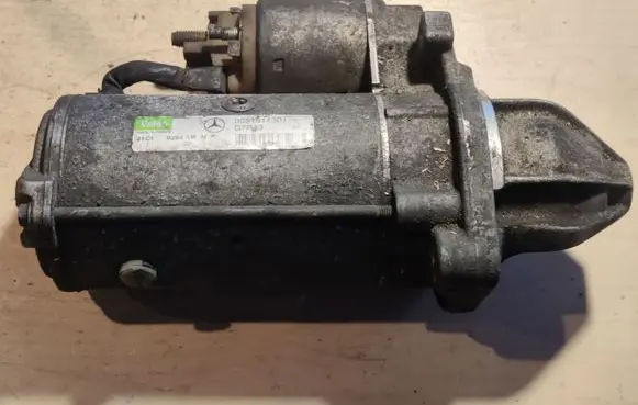 Mercedes-Benz E W211 Starter motor 0051511301