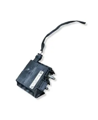 Mercedes-Benz C W205 Battery relay fuse A0009061505 1110055 0104160614