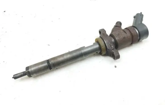 Fuel injector