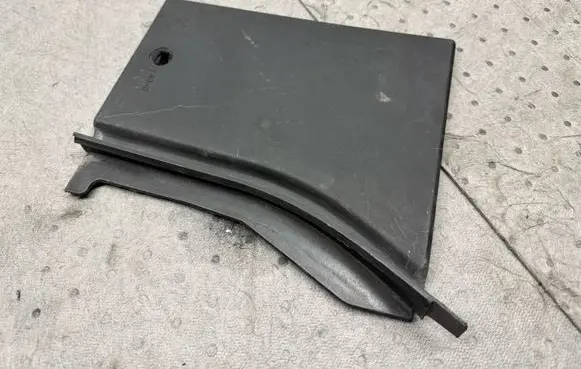Volvo XC70 Battery box tray cover/lid 31299227