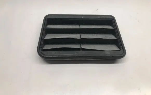 BMW M4 F82 F83 Quarter panel pressure vent 9176945 64229176945