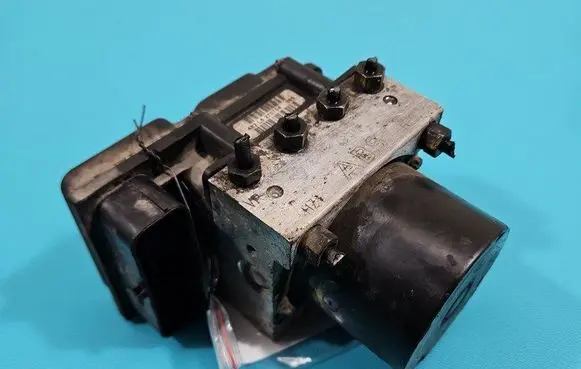 Skoda Fabia Mk1 (6Y) ABS Pump 0265231426 IMPRK1415938