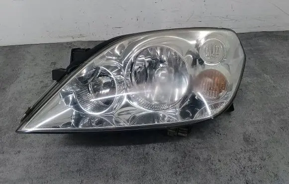 Nissan Primera Headlight/headlamp HELLA