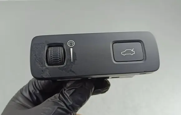 Volvo XC90 Tailgate opening switch 31443873 18W313 T18310378501