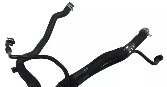 Coolant pipe/hose