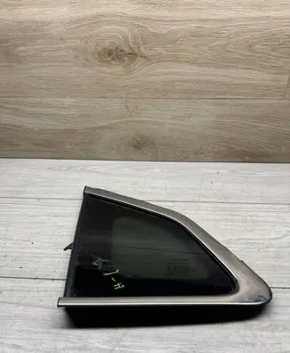 Nissan Qashqai Rear side window 833134EA0A