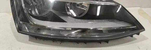 Volkswagen Jetta VI Headlight/headlamp 5C7941006H