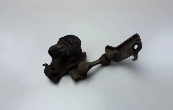 Honda CR-V Air suspension front height level sensor 6J0711