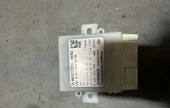 Mercedes-Benz R W251 Parking PDC control unit/module A2519000800