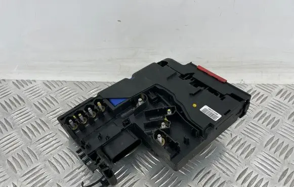 Mercedes-Benz C W204 Positive wiring loom A2075400740