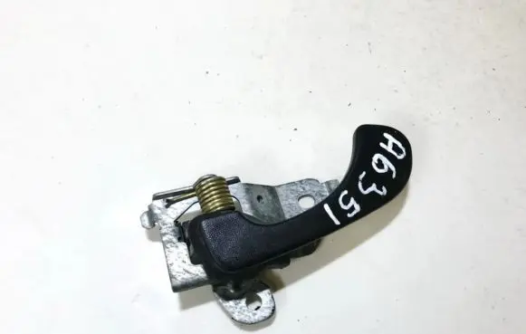 Mitsubishi Carisma Front door interior handle mr138449