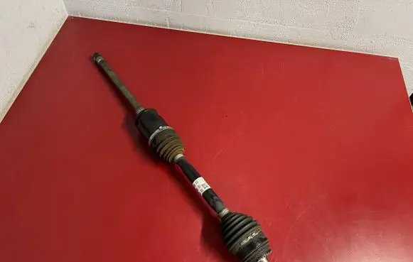 BMW X3 G01 Front driveshaft 8643184