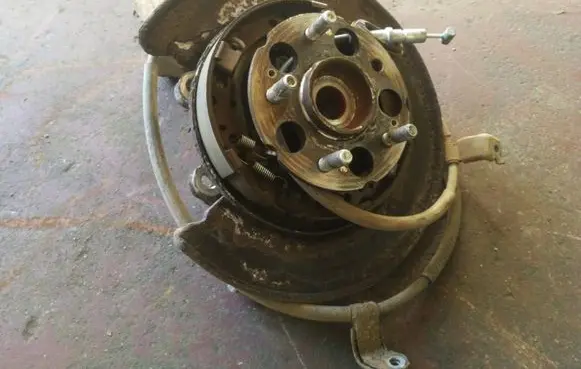 Honda CR-V Rear wheel hub