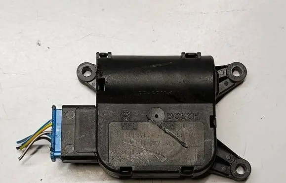 Volkswagen Scirocco Air flap motor/actuator 1K0907511BT2 1K0907511B 983386G