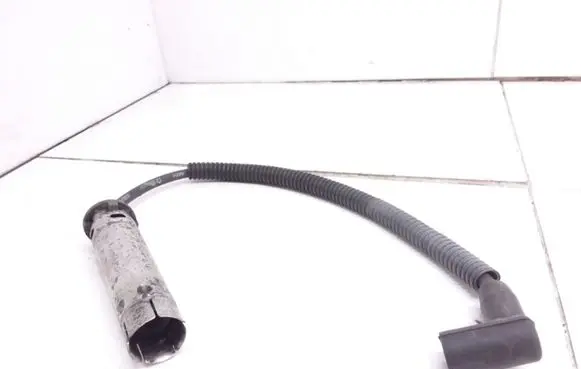 Chrysler Voyager Ignition plug leads 4686250
