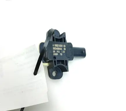 Mercedes-Benz CLA C117 X117 W117 Airbag deployment crash/impact sensor A1668210351 56054084AA