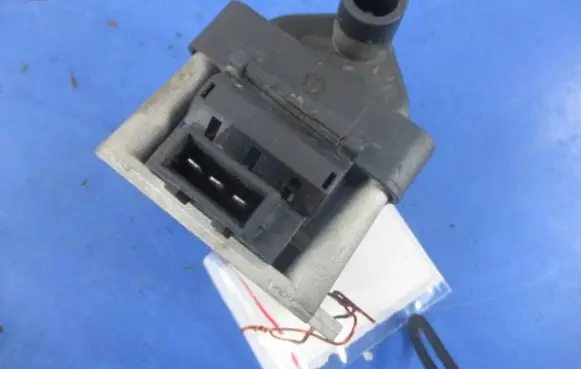 Seat Alhambra (Mk1) High voltage ignition coil