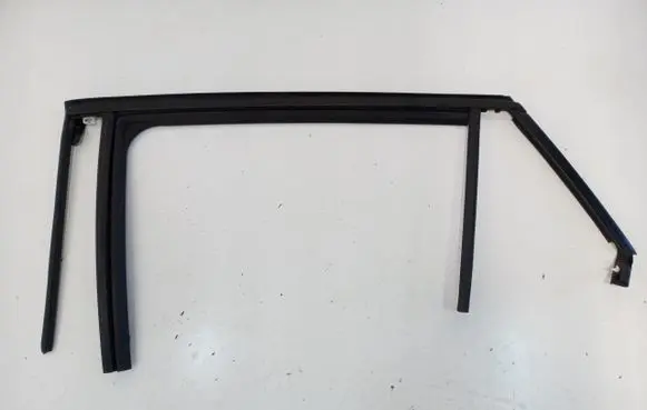 Peugeot 307 Rear door glass trim molding 9825819380