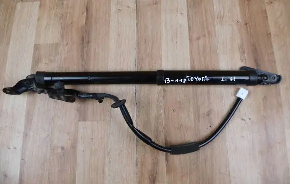 Toyota RAV 4 (XA40) Rear window strut damper 6892042015