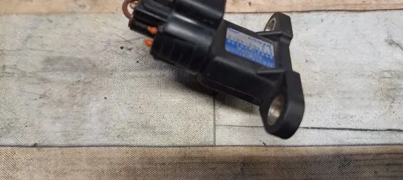 Toyota Avensis T220 Air pressure sensor 8942120190